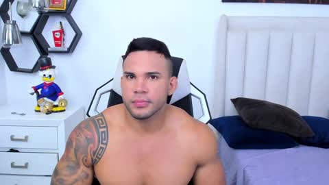 Snapshot of _matthew_santos_ chatting on 01/23/25, 09:29 _matthew_santos_ online show from 01/23/25, 09:29