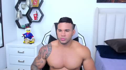 Snapshot of _matthew_santos_ chatting on 01/29/25, 12:22 _matthew_santos_ online show from 01/29/25, 12:22