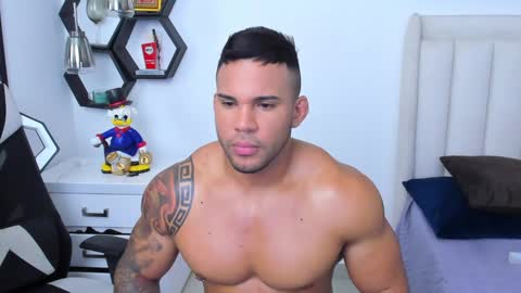 Snapshot of _matthew_santos_ chatting on 02/02/25, 02:17 _matthew_santos_ online show from 02/02/25, 02:17