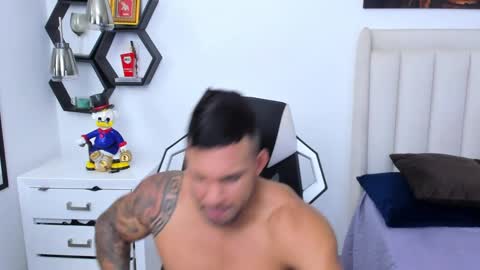 Snapshot of _matthew_santos_ chatting on 02/02/25, 10:17 _matthew_santos_ online show from 02/02/25, 10:17