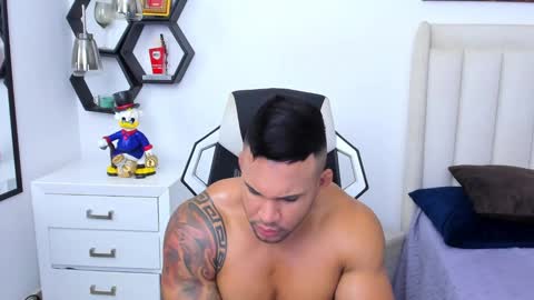 Snapshot of _matthew_santos_ chatting on 02/04/25, 11:59 _matthew_santos_ online show from 02/04/25, 11:59