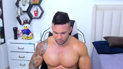 Snapshot of _matthew_santos_ chatting on 02/05/25, 11:39 _matthew_santos_ online show from 02/05/25, 11:39