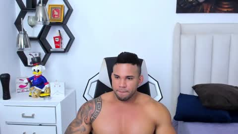 Snapshot of _matthew_santos_ chatting on 02/12/25, 11:41 _matthew_santos_ online show from 02/12/25, 11:41