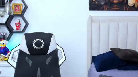 Snapshot of _matthew_santos_ chatting on 02/17/25, 08:04 _matthew_santos_ online show from 02/17/25, 08:04