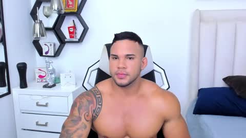 Snapshot of _matthew_santos_ chatting on 02/23/25, 10:20 _matthew_santos_ online show from 02/23/25, 10:20