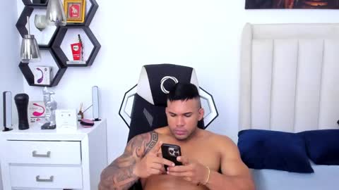 Snapshot of _matthew_santos_ chatting on 03/12/25, 04:19 _matthew_santos_ online show from 03/12/25, 04:19