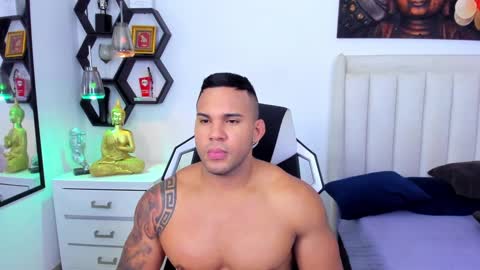 Snapshot of _matthew_santos_ chatting on 09/15/25, 11:05 _matthew_santos_ online show from 09/15/25, 11:05