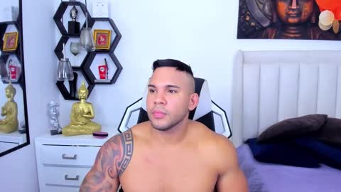 Snapshot of _matthew_santos_ chatting on 09/19/25, 02:57 _matthew_santos_ online show from 09/19/25, 02:57