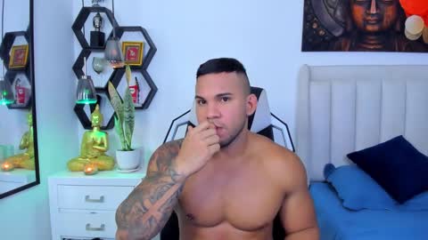 Snapshot of _matthew_santos_ chatting on 10/10/25, 11:48 _matthew_santos_ online show from 10/10/25, 11:48