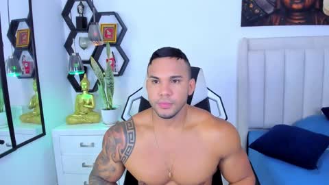 Snapshot of _matthew_santos_ chatting on 10/13/25, 07:58 _matthew_santos_ online show from 10/13/25, 07:58