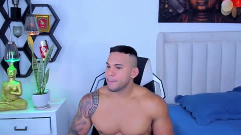 Snapshot of _matthew_santos_ chatting on 10/28/25, 10:01 _matthew_santos_ online show from 10/28/25, 10:01