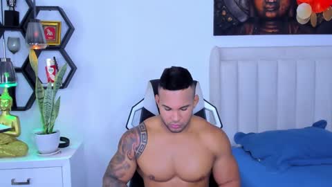 Snapshot of _matthew_santos_ chatting on 10/29/25, 11:17 _matthew_santos_ online show from 10/29/25, 11:17