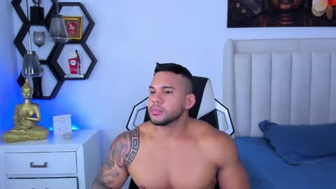 Snapshot of _matthew_santos_ chatting on 11/15/25, 04:21 _matthew_santos_ online show from 11/15/25, 04:21