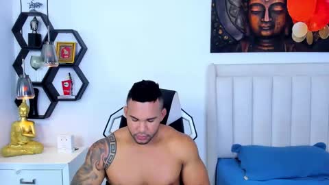 Snapshot of _matthew_santos_ chatting on 12/16/25, 08:58 _matthew_santos_ online show from 12/16/25, 08:58