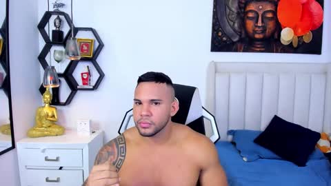 Snapshot of _matthew_santos_ chatting on 12/18/25, 10:16 _matthew_santos_ online show from 12/18/25, 10:16