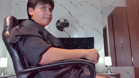 _maximo_1 online show from 05/06/26, 02:55