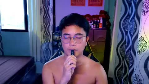 MAX Dont forget to follow online show from 02/18/26, 07:48