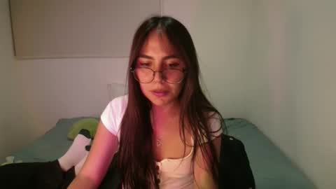 Snapshot of _maxxx1_ chatting on 04/10/26, 02:17 max and abby online show from 04/10/26, 02:17