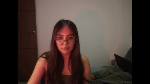 Snapshot of _maxxx1_ chatting on 05/06/26, 12:30 max and abby online show from 05/06/26, 12:30
