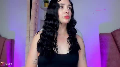Snapshot of _meel_ chatting on 10/06/25, 12:02 Meel online show from 10/06/25, 12:02