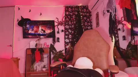 Marce  online show from 10/21/25, 12:17