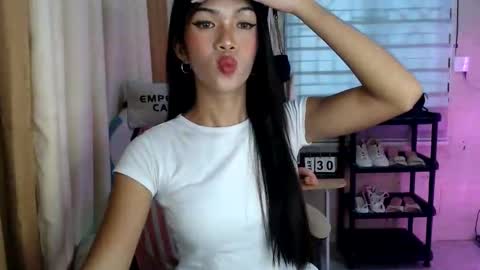 Melly online show from 03/30/26, 07:42