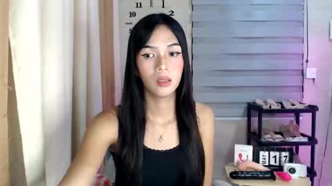 Snapshot of _mellyxxx chatting on 05/18/26, 11:16 Melly online show from 05/18/26, 11:16
