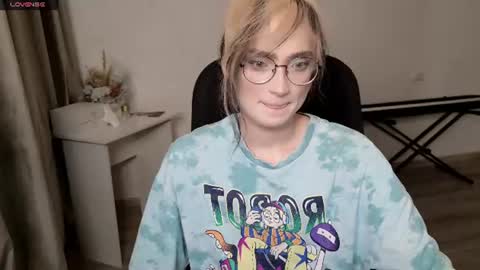Snapshot of _meow_neko_ chatting on 07/22/26, 12:13 _meow_neko_ online show from 07/22/26, 12:13