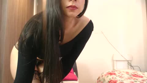 Snapshot of _mia_angel17 chatting on 06/02/26, 06:54 MIA online show from 06/02/26, 06:54