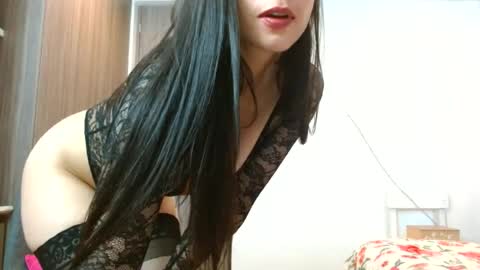Snapshot of _mia_angel17 chatting on 06/17/26, 07:37 MIA online show from 06/17/26, 07:37