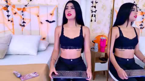 Mia Monroe online show from 10/19/25, 07:47