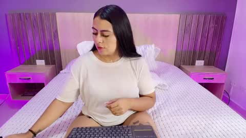 _miamiller_ online show from 02/13/25, 02:12