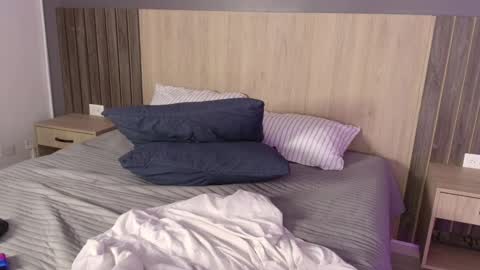 _miamiller_ online show from 02/25/25, 01:52