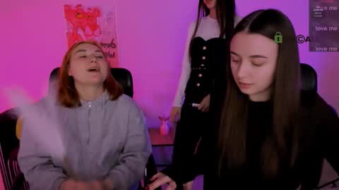 Snapshot of _mila_fire chatting on 02/10/26, 09:57 your Mila online show from 02/10/26, 09:57