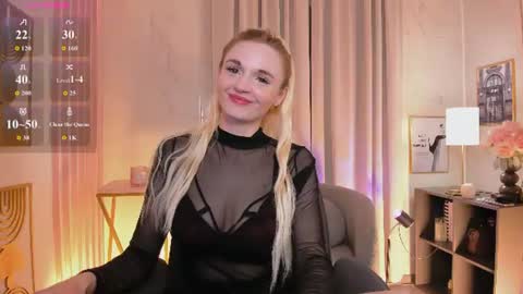 Snapshot of _mila_lux_ chatting on 06/17/26, 09:16 Mila online show from 06/17/26, 09:16