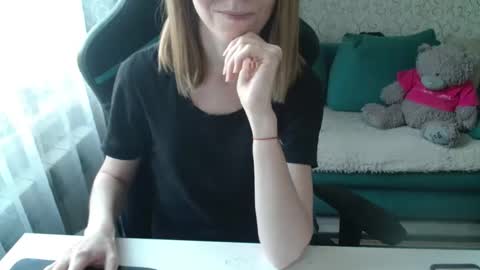 Snapshot of _milamanka_ chatting on 05/16/26, 04:17 Milamanka online show from 05/16/26, 04:17