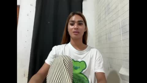 Snapshot of _milliondollarbaby_ chatting on 06/07/26, 05:27 Irina online show from 06/07/26, 05:27