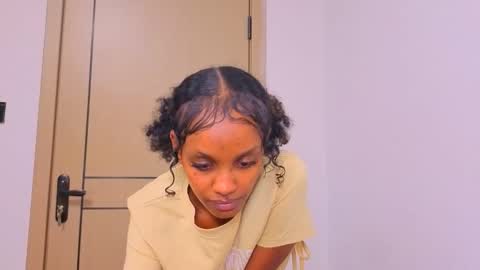 Mimi online show from 04/05/26, 02:58