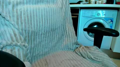 Eva online show from 12/20/25, 04:19