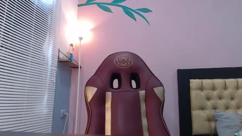 Snapshot of _miss_hinata_ chatting on 03/01/25, 04:33 Hinata 3 online show from 03/01/25, 04:33