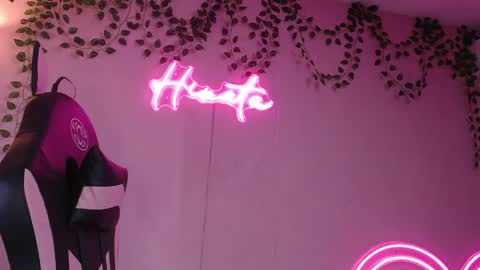 Snapshot of _miss_hinata_ chatting on 05/14/26, 01:18 Hinata 3 online show from 05/14/26, 01:18