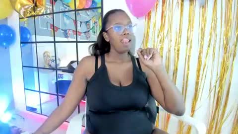Snapshot of _miss_khaleesi_ chatting on 06/17/26, 03:57 _miss_khaleesi_ online show from 06/17/26, 03:57