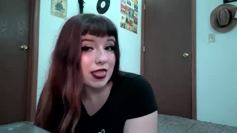 Snapshot of _miss_marie_ chatting on 11/19/25, 09:48 _miss_marie_ online show from 11/19/25, 09:48