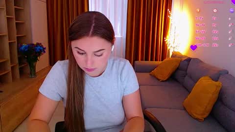 Mia online show from 09/09/25, 07:08