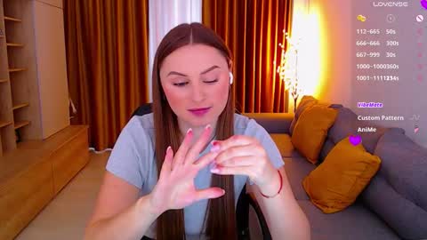 Mia online show from 11/24/25, 10:48