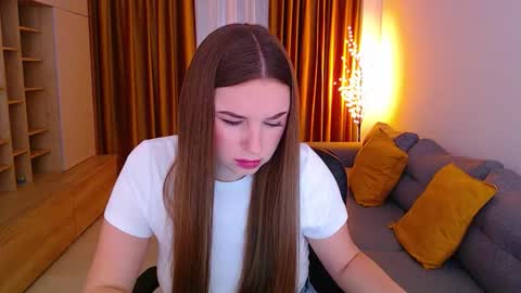 Snapshot of _miss_mia chatting on 03/21/26, 08:30 Mia online show from 03/21/26, 08:30