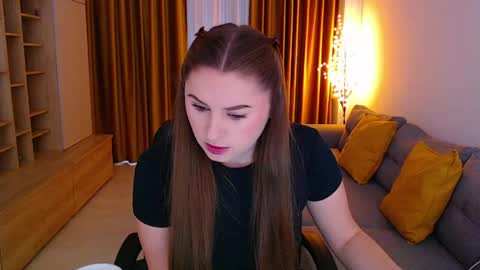 Snapshot of _miss_mia chatting on 04/15/26, 09:49 Mia online show from 04/15/26, 09:49