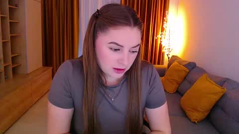 Snapshot of _miss_mia chatting on 04/23/26, 07:30 Mia online show from 04/23/26, 07:30
