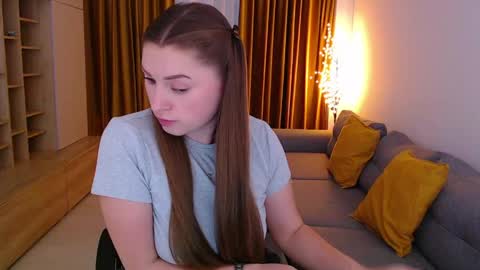 Snapshot of _miss_mia chatting on 05/07/26, 10:09 Mia online show from 05/07/26, 10:09