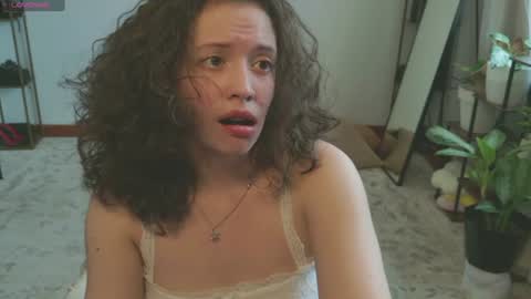 Snapshot of _missmariaa_ chatting on 06/27/26, 08:03 Mara Independent model online show from 06/27/26, 08:03